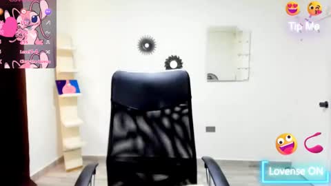 bruce_1111 online show from September 13, 6:08 pm