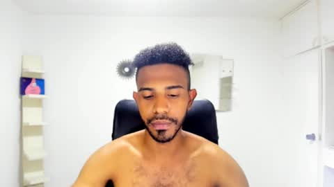 bruce_1111 online show from September 19, 12:56 am