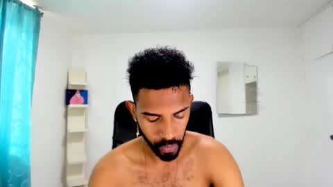 bruce_1111 online show from October 12, 6:40 pm