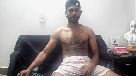 bruce_1111 online show from January 7, 5:59 pm