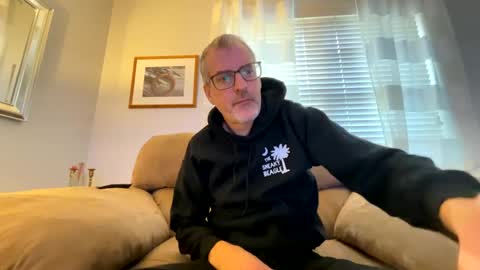 Bruce online show from December 17, 3:39 pm