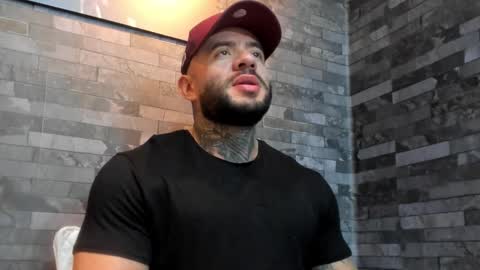 brucedallas online show from January 8, 3:53 am