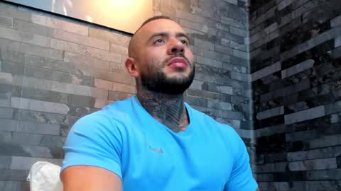 brucedallas online show from January 15, 3:33 am