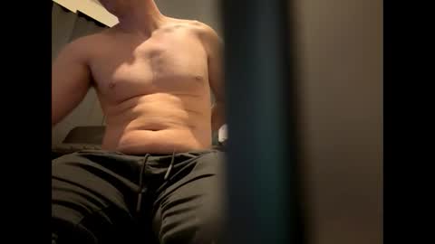 brucelogan80 online show from October 31, 2:01 am