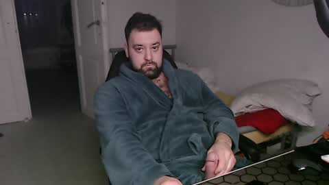 Bruce online show from December 22, 4:06 pm