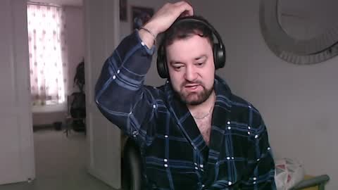 Bruce online show from January 4, 11:11 am