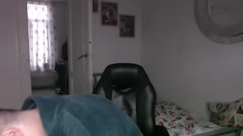 Bruce online show from February 9, 8:22 am