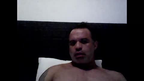 Snapshot of brueinin chatting on November 2, 9:17 pm brueinin online show from November 2, 9:17 pm