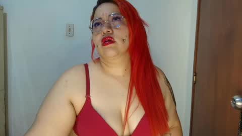 Snapshot of bruja__scarlata chatting on May 27, 4:20 am i am danny online show from May 27, 4:20 am