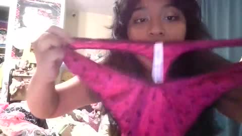 Snapshot of brujerita_dmota chatting on April 26, 3:26 am brujerita_dmota online show from April 26, 3:26 am