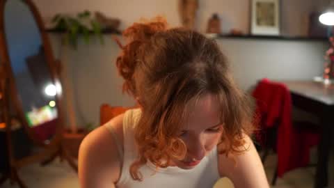 Snapshot of brunaeveritt chatting on April 27, 1:42 pm Tess online show from April 27, 1:42 pm