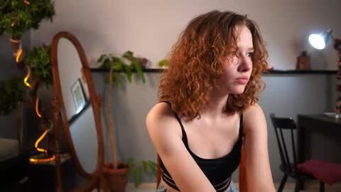 Snapshot of brunaeveritt chatting on May 8, 2:11 pm Tess online show from May 8, 2:11 pm