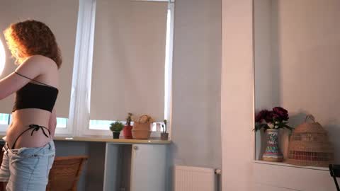 Snapshot of brunaeveritt chatting on May 14, 2:02 pm Tess online show from May 14, 2:02 pm