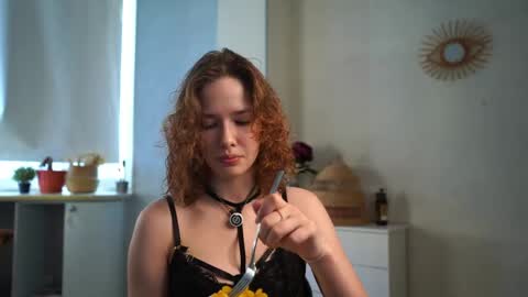 Snapshot of brunaeveritt chatting on May 24, 2:11 pm Tess online show from May 24, 2:11 pm