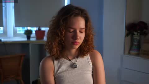 Snapshot of brunaeveritt chatting on June 18, 2:21 pm Tess online show from June 18, 2:21 pm