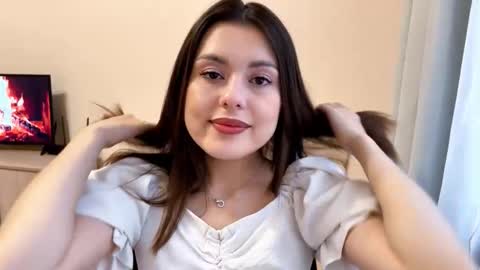 Snapshot of brunalamarra chatting on October 13, 1:33 pm Lina online show from October 13, 1:33 pm
