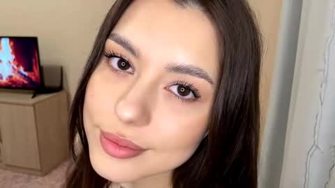 Snapshot of brunalamarra chatting on October 18, 1:34 pm Lina online show from October 18, 1:34 pm