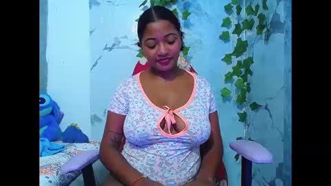 Brunett sexy1 online show from April 20, 11:06 pm