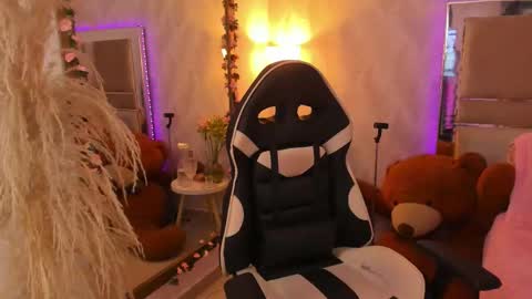 Brenda online show from November 20, 1:39 am