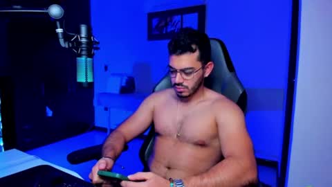 Snapshot of bruno_diaz31 chatting on June 17, 12:29 pm Bruno online show from June 17, 12:29 pm