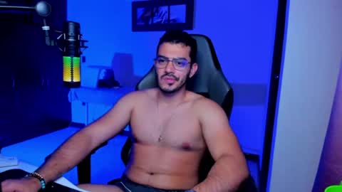 Snapshot of bruno_diaz31 chatting on July 12, 4:25 am Bruno online show from July 12, 4:25 am