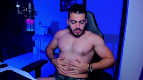 Snapshot of bruno_diaz31 chatting on July 31, 5:07 am Bruno online show from July 31, 5:07 am