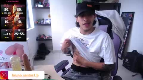 Snapshot of bruno_santos1 chatting on May 31, 2:13 pm Bruno online show from May 31, 2:13 pm