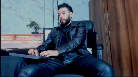 Andres Suarez online show from March 2, 3:59 pm