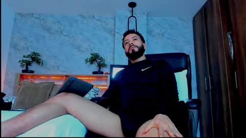 Andres Suarez online show from March 12, 11:44 pm