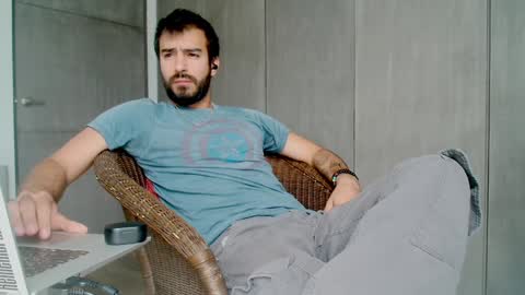 Snapshot of brunobaibe chatting on December 2, 3:36 pm brunobaibe online show from December 2, 3:36 pm