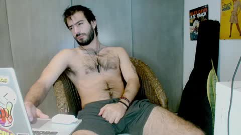 Snapshot of brunobaibe chatting on December 31, 1:19 pm brunobaibe online show from December 31, 1:19 pm