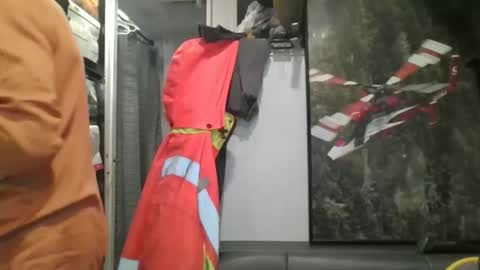 Steve... aka SkinnieDippin aka TimberTramp online show from January 6, 11:40 pm