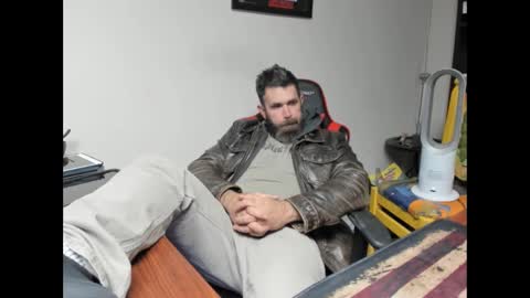 BRUTALMASTER1983 online show from November 6, 7:15 pm