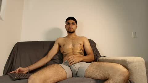 Snapshot of bry_alx chatting on May 6, 4:52 am bry_alx online show from May 6, 4:52 am