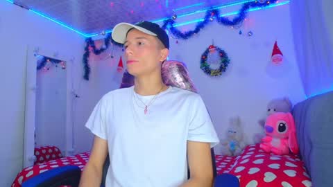 BRYAM INDEPENDENT MODEL online show from December 26, 12:46 am