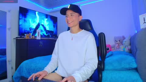 BRYAM INDEPENDENT MODEL online show from January 25, 2:37 am