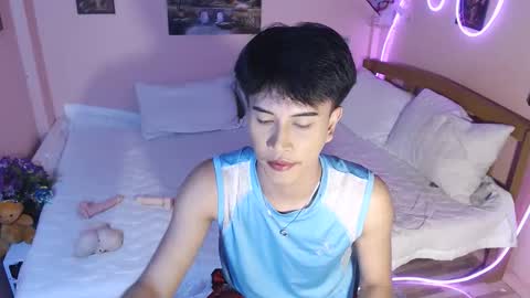 Snapshot of bryan_________ chatting on March 10, 12:26 am BRYAN JEMY online show from March 10, 12:26 am