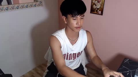 Snapshot of bryan_________ chatting on March 19, 2:54 pm BRYAN JEMY online show from March 19, 2:54 pm
