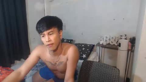 Snapshot of bryan_________ chatting on May 17, 12:56 pm BRYAN JEMY online show from May 17, 12:56 pm
