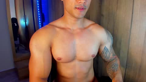 Snapshot of bryan_boy_ chatting on December 22, 1:12 am bryan online show from December 22, 1:12 am