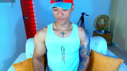 Snapshot of bryan_boy_ chatting on May 1, 1:21 am bryan online show from May 1, 1:21 am