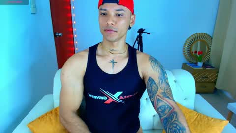 Snapshot of bryan_boy_ chatting on May 8, 12:27 am bryan online show from May 8, 12:27 am
