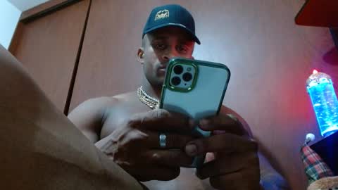 Snapshot of bryan_colen chatting on March 7, 4:57 am Enjoy the best muscle straws online show from March 7, 4:57 am