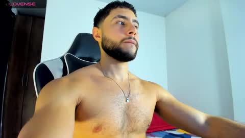 Snapshot of bryan_oficials chatting on September 29, 12:49 am bryan_oficials online show from September 29, 12:49 am