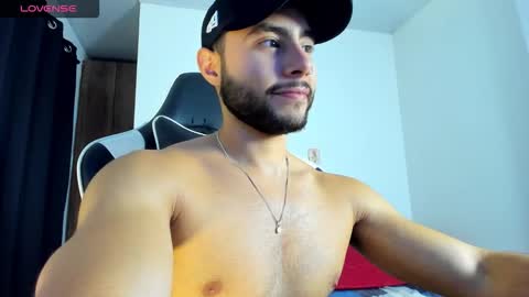 Snapshot of bryan_oficials chatting on October 13, 2:55 am bryan_oficials online show from October 13, 2:55 am