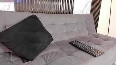 Bryxon  online show from December 12, 5:48 pm