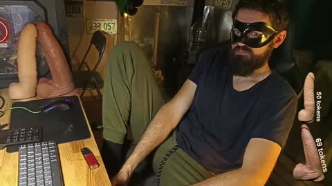 Snapshot of btarkhun chatting on January 16, 1:48 am Anal Orgasm online show from January 16, 1:48 am