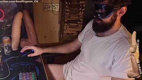 Snapshot of btarkhun chatting on February 17, 1:47 am Anal Orgasm online show from February 17, 1:47 am