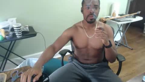 Snapshot of btd313 chatting on October 23, 1:21 pm btd313 online show from October 23, 1:21 pm