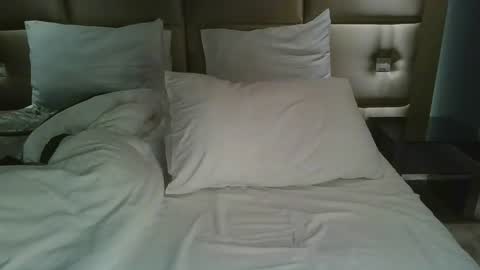 Bu and Ci online show from November 27, 10:45 pm